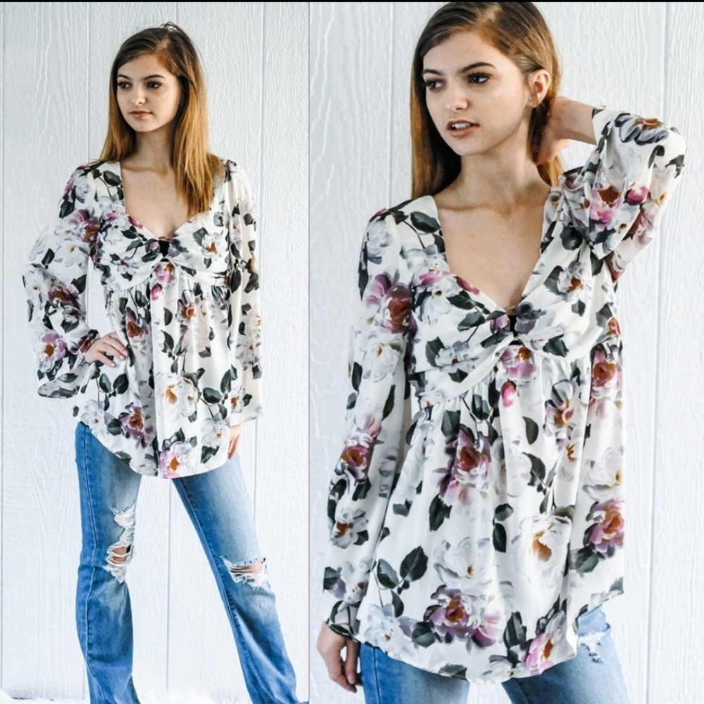 🎉HP Floral Keyhole Blouse - Picture 2 of 4